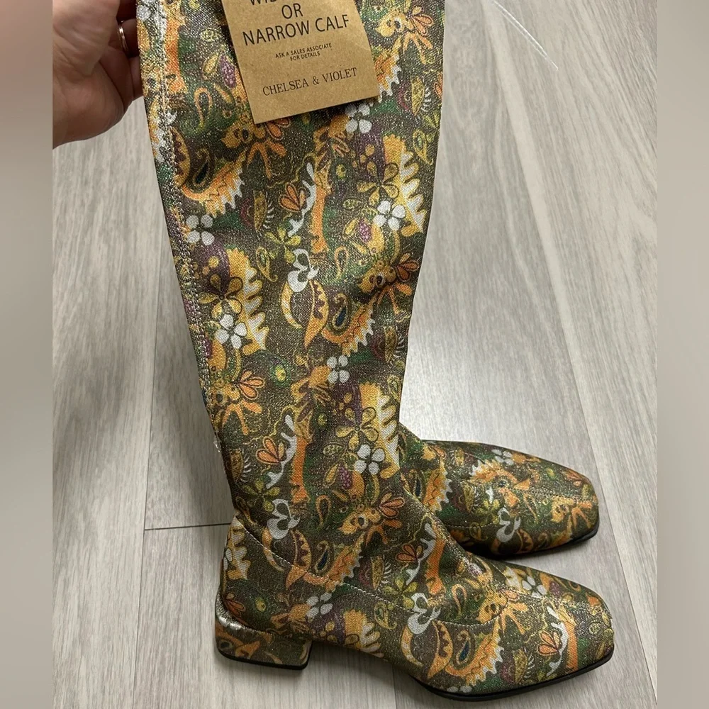NWT Chelsea & Violet Zayla Floral Print Tall Boots Size 7.5